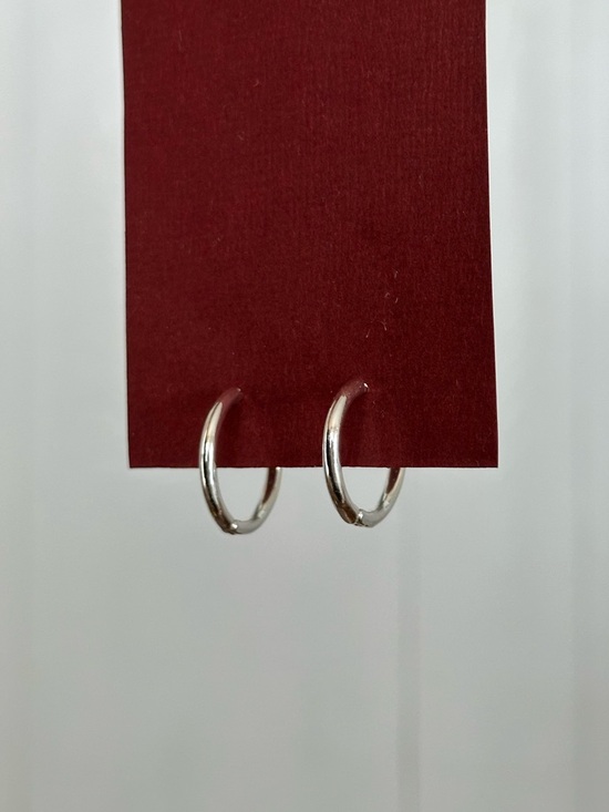 Jewelry - 14 mm silver hoop earrings